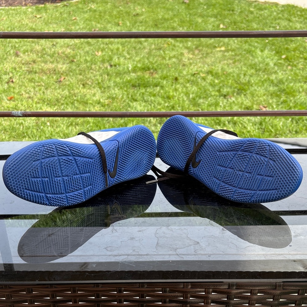 Nike Blue and White Indoor Soccer Shoes - Picture 7 of 8